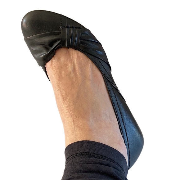 GIOVANNA black leather slip-on Wedge heels Size 6 AU - Picture 2 of 11